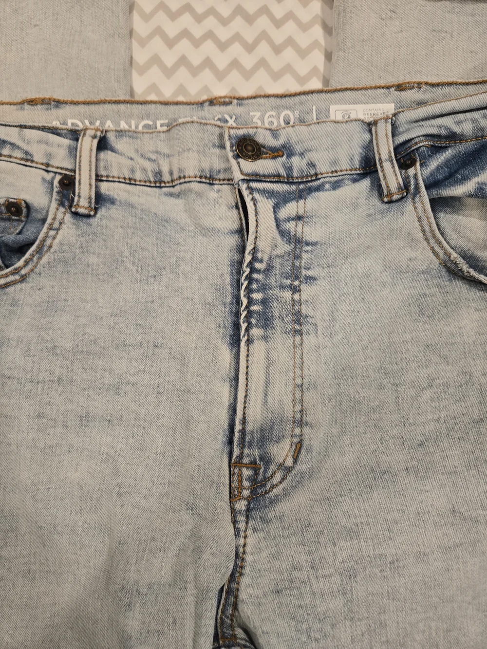 *Arizona Jean Co* Men's Jeans in Light Blue 